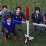 Un cohete que produce lluvia y otros inventos de estudiantes peruanos podrían perderse competencia en Francia
